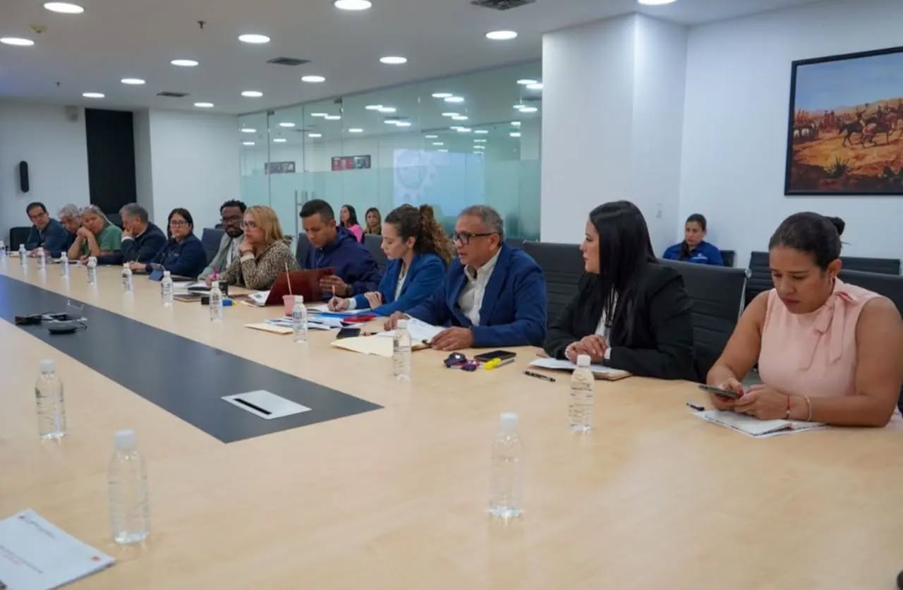 Ministerio del Poder Popular de Industrias y Producción Nacional proporcionó un encuentro en el cual participó el @conglomeradoven orientado a fortalecer la industria del calzado nacional (+Fotos)
