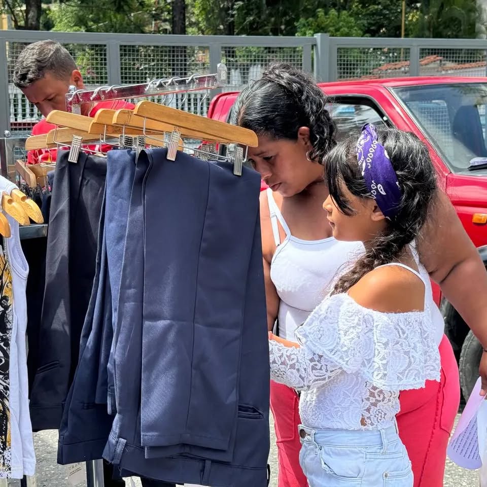 Conglomerado Productivo dijo presente en la «Comuna Los Gigantes de la Patria» (Caricuao) (+Fotos)