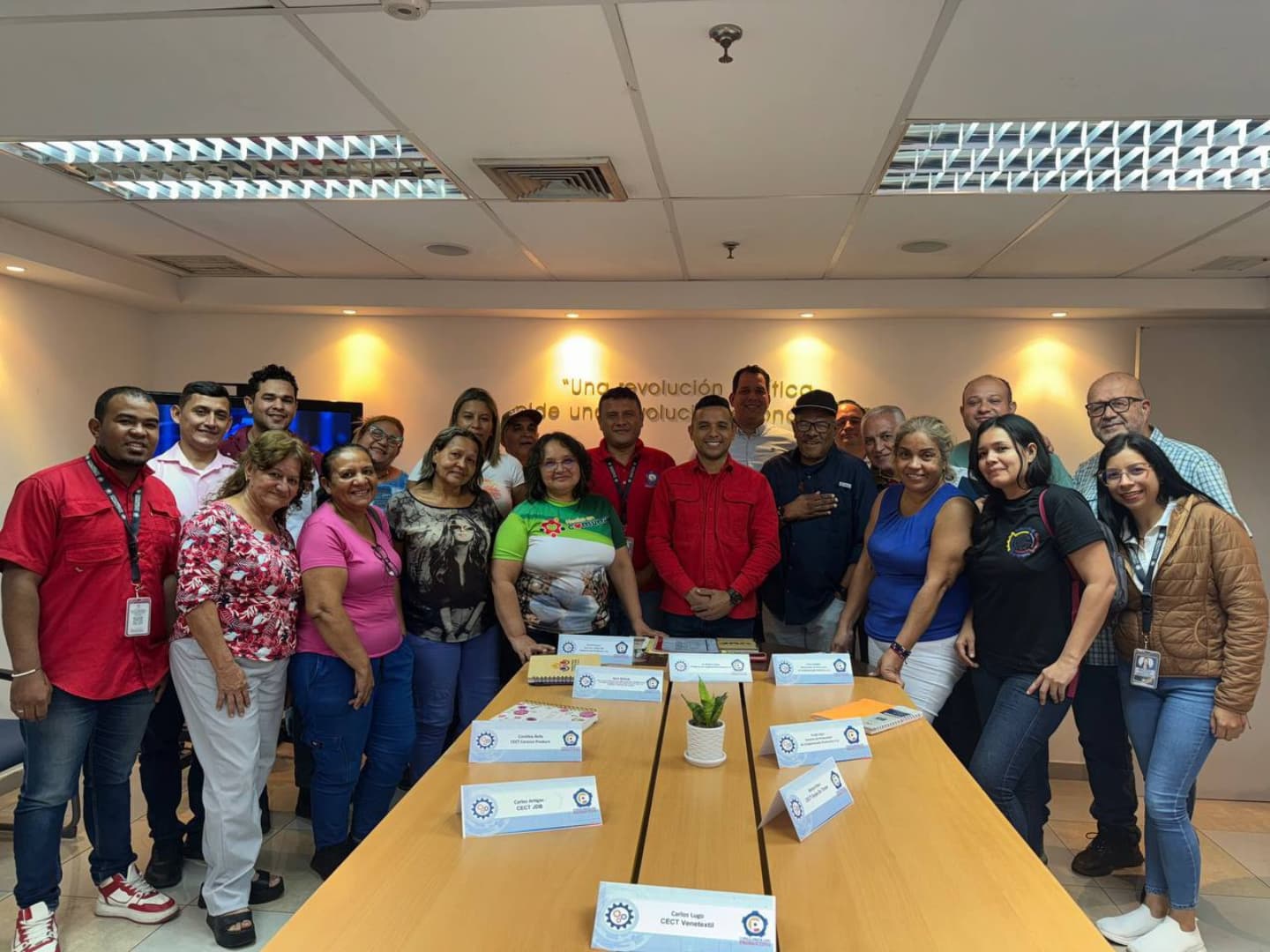 Realizamos una reunión preparatoria con la iniciativa comunal textil (+Fotos y Video)