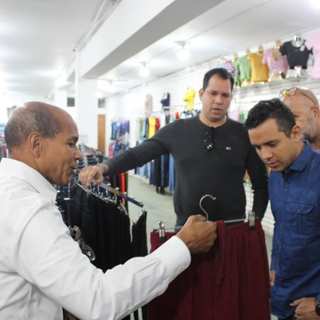 Visita de Conglomerado Productivo S.A. a Inversiones Vestimoda (+Fotos y Video)